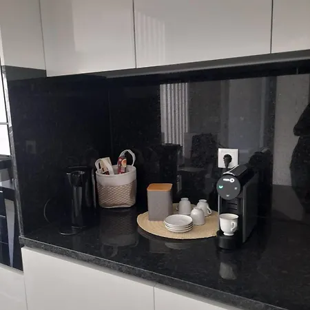 Amorosa Apart Amorosa