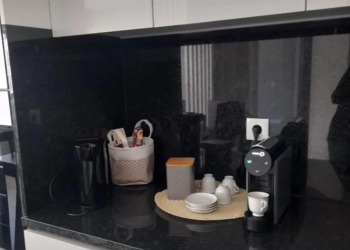 Amorosa Apart Amorosa